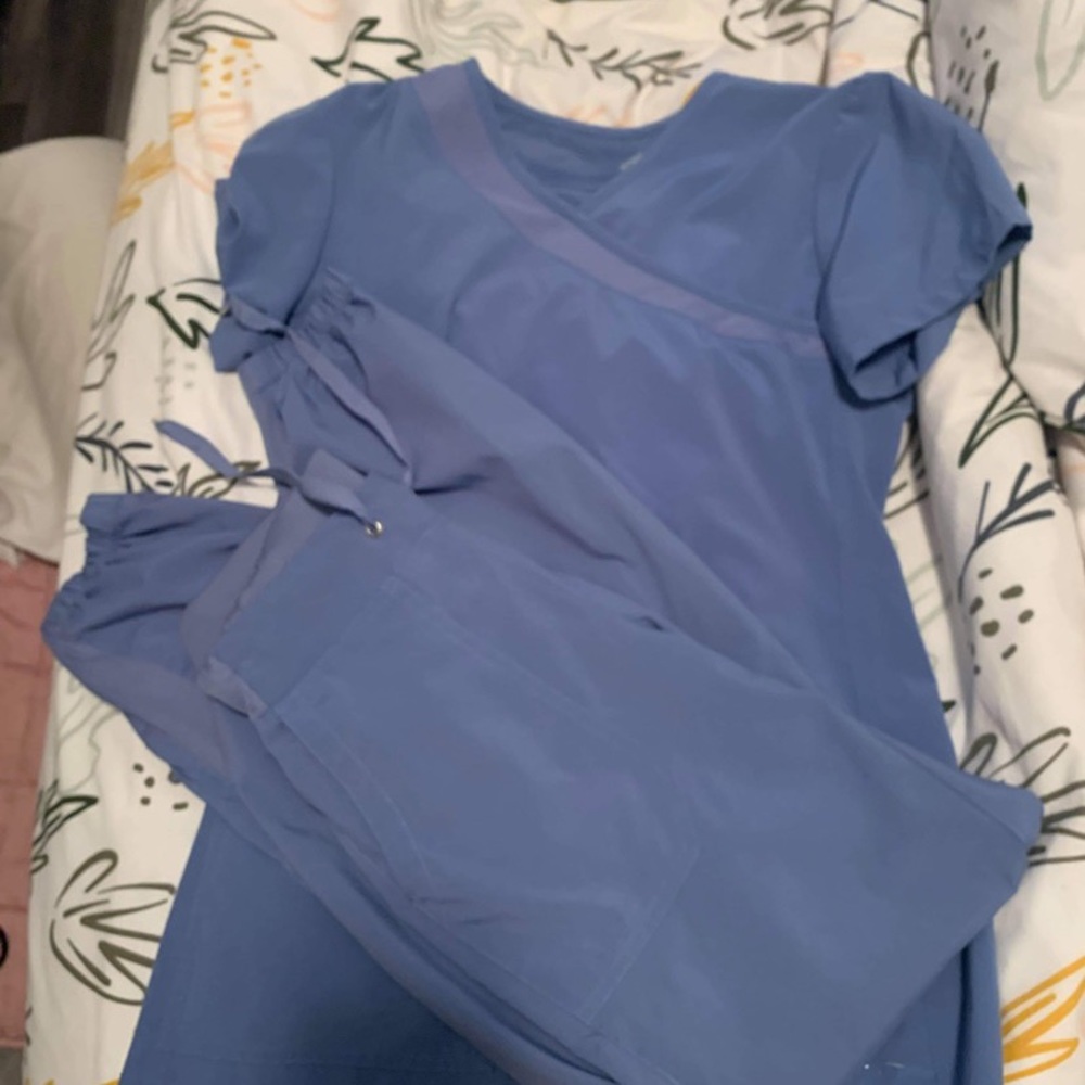 Medical uniform - Picture 3 of 3